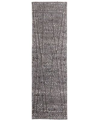 Dering T6042 2'6"x8' Runner Area Rug image