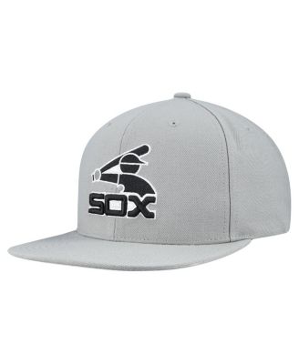 Mitchell & Ness - Men's Gray Chicago White Sox Cooperstown Collection Basic Flip Snapback Hat