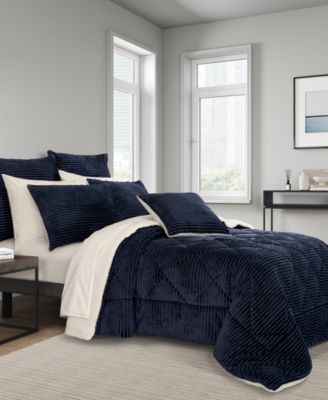 Everett Plush 3-Pc. Comforter Set, Full/Queen image