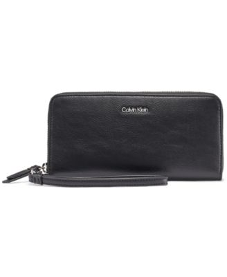 Calvin Klein - Women's Audrey Boxed Wallet