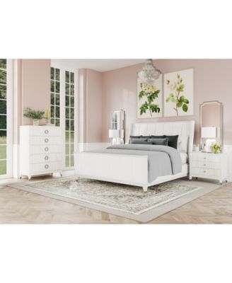 Furniture - Warlington Queen 3 Pc. Set (Bed, Chest & Nightstand)
