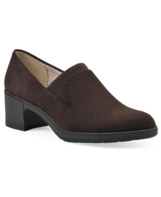 Cliffs by White Mountain