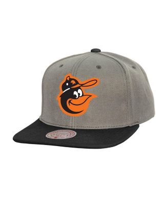 Mitchell & Ness - Men's Gray Baltimore Orioles Cooperstown Collection Basic Flip Snapback Hat