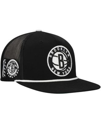 Mitchell & Ness - Men's Black Brooklyn Nets Roper Trucker Snapback Hat