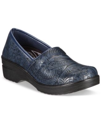 Easy Street - Lyndee Slip-On Clogs