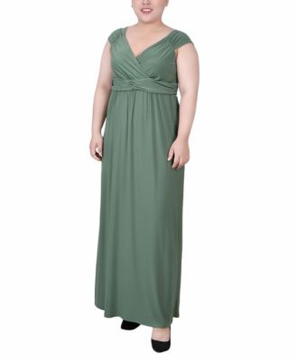 NY Collection - Plus Size Sleeveless Ruched Empire-Waist Maxi Dress