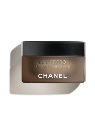 CHANEL - Corrects – Redefines – Evens