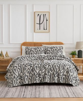 Khari Oversized 3 Piece Quilt Set, Full/Queen image