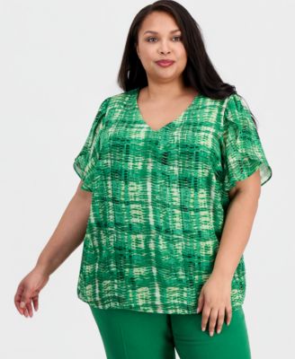 Kasper - Plus Size V-Neck Tulip-Sleeve Top