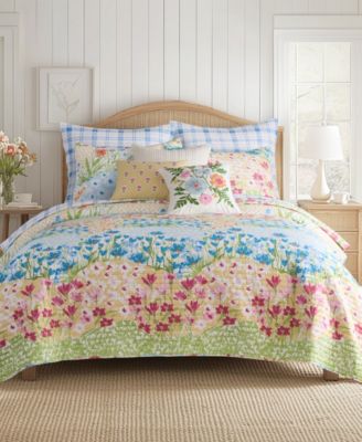 Home Blooming Hillside Reversible 3-Pc. Quilt Set, King/California King image